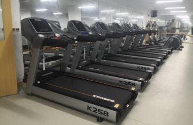 快猫社区官网在线看专业健身房配置